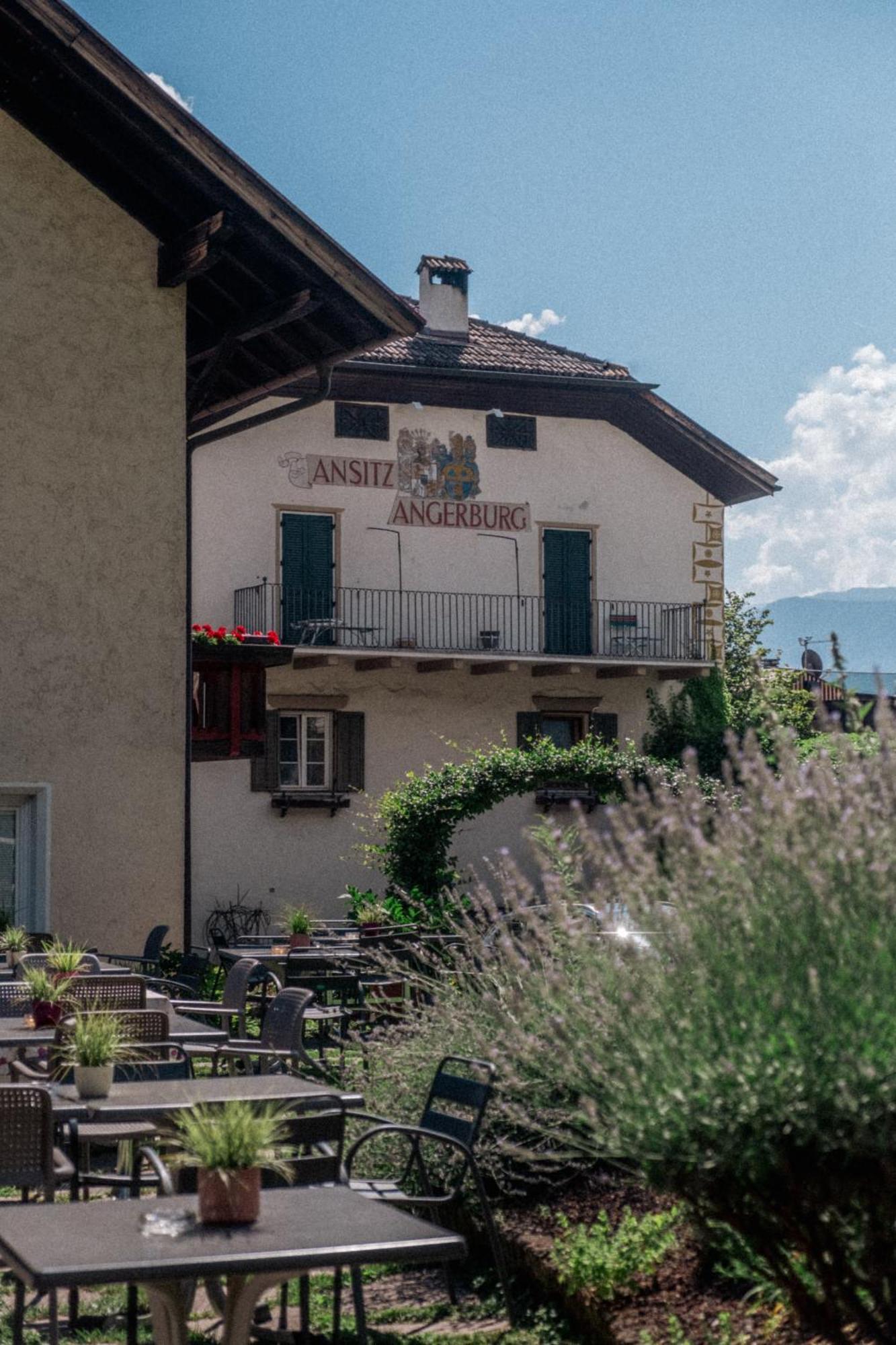 Angerburg Blumenhotel Appiano sulla Strada del Vino Kültér fotó